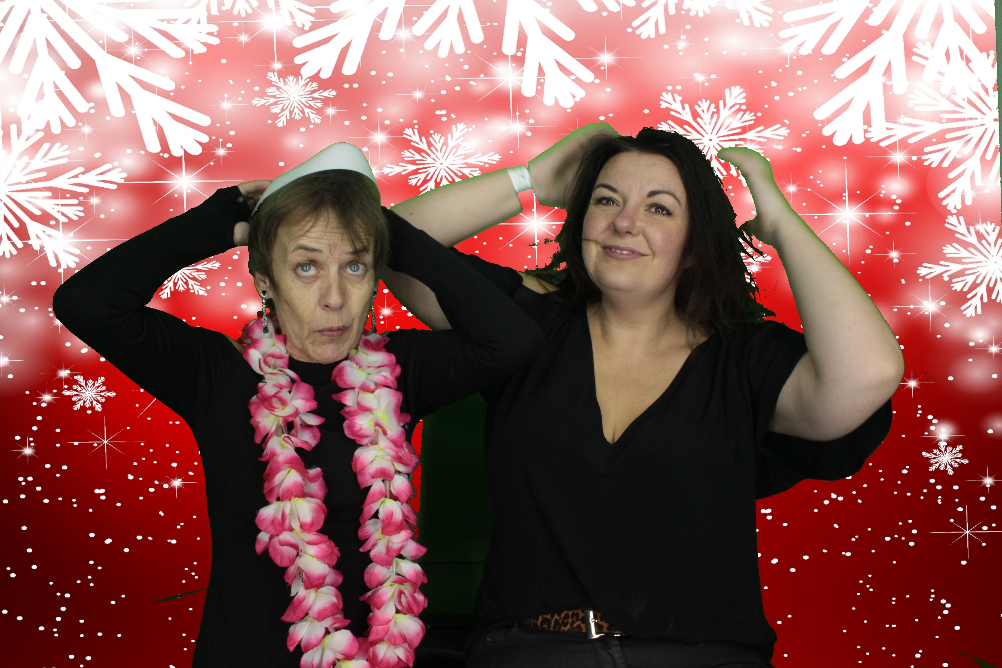 One Line Christmas Party | View more photos from the event at gallery.myphotoboothexperience.co.uk/u/MyPhotoBoothExperienceLtd/One-Line-Christmas-Party